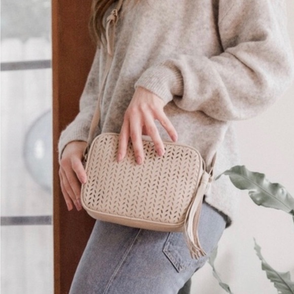 NWT Summer & Rose Delilah Lasercut Crossbody Bag - Picture 4 of 8